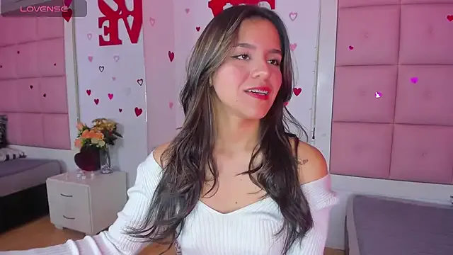 Girls: try live performances with matured performers, from dancing to quirks, in a variety of beautiful sex cams.