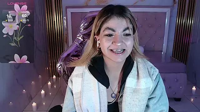Girls: try live performances with matured performers, from dancing to quirks, in a variety of beautiful sex cams.