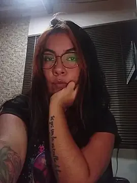 lili_hiugs from StripChat is Freechat