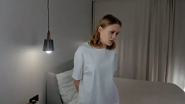 LilianGlenna from StripChat is Freechat