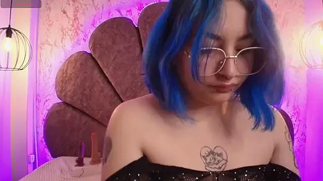 Lilith_curvy from StripChat