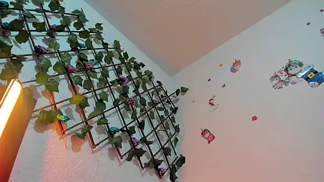 Lilith_salvatoree from StripChat is Freechat