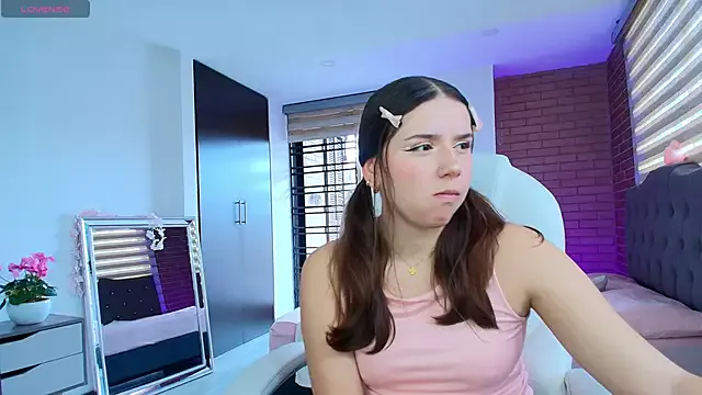 Girls: try live performances with matured performers, from dancing to quirks, in a variety of beautiful sex cams.