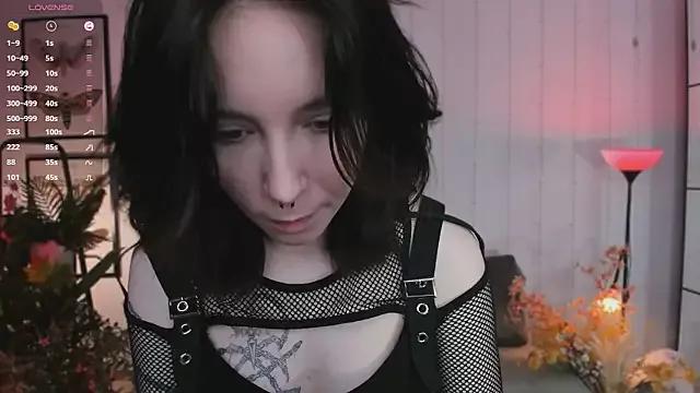 lilithlunna from StripChat