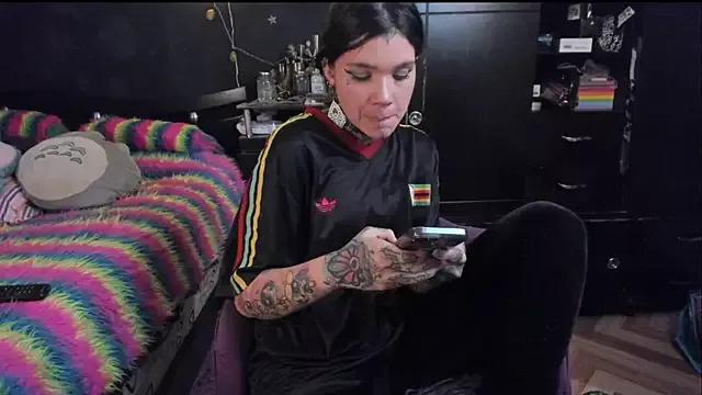 Girls: try live performances with matured performers, from dancing to quirks, in a variety of beautiful sex cams.