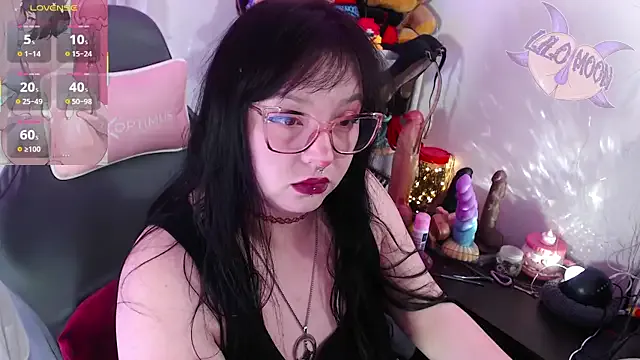 LiloMoon69 from StripChat