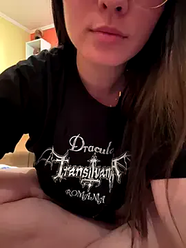 liloush__ from StripChat is Freechat