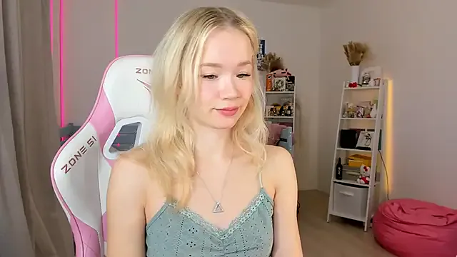 Lily_Young from StripChat