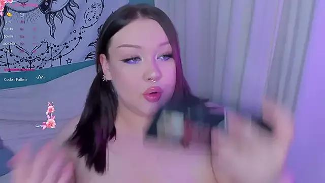 LilyBelll from StripChat