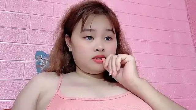 Lina8386 from StripChat is Freechat