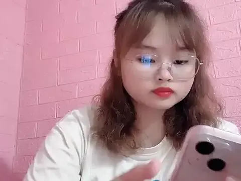 Lina8386 from StripChat is Freechat