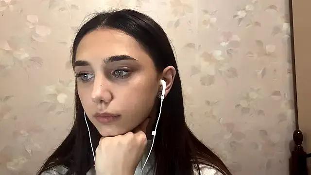 LinaMour from StripChat is Freechat