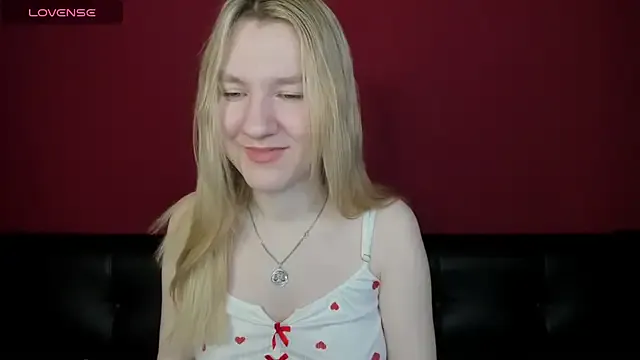 LinaRayy from StripChat is Freechat