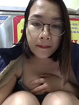 Linda-pusy from StripChat is Freechat