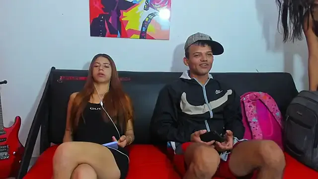 Girls: try live performances with matured performers, from dancing to quirks, in a variety of beautiful sex cams.