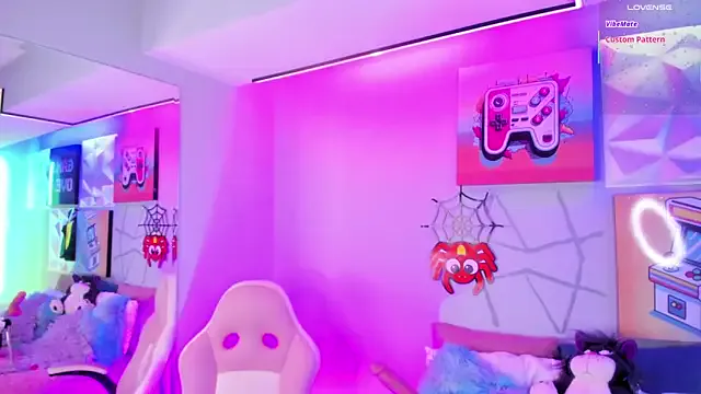 LindaWz_ from StripChat is Freechat