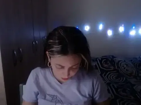 lindsay-rosee from StripChat is Freechat