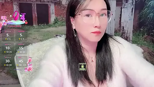 Liqinqin from StripChat