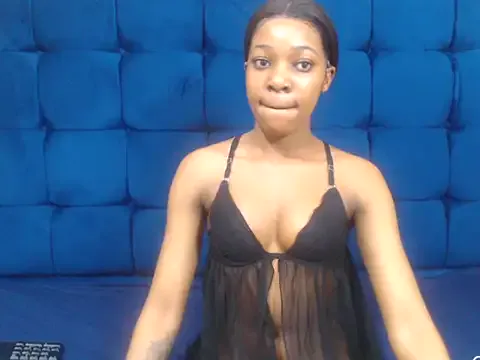 LisaBluexxx from StripChat is Freechat