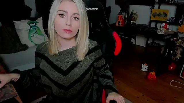 Lisaonthemoon from StripChat