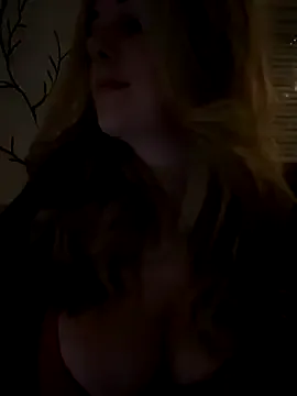 Lisaxtra from StripChat is Freechat