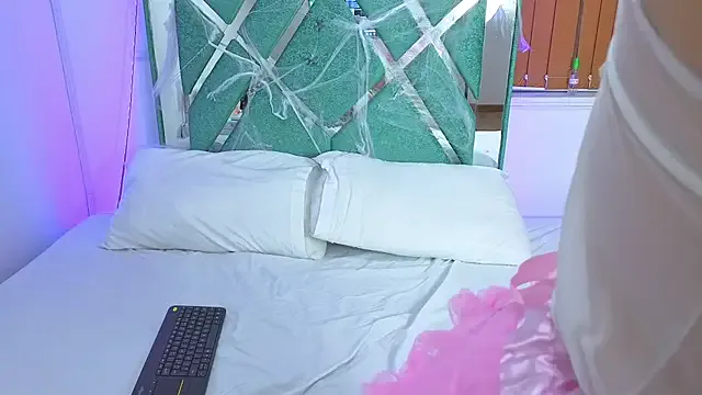 lissastone from StripChat is Freechat