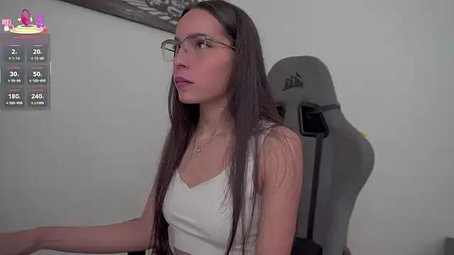 little-eli from StripChat is Freechat