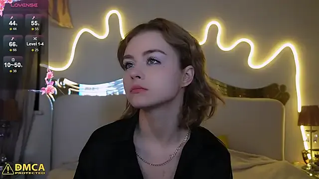 little__emily from StripChat is Freechat