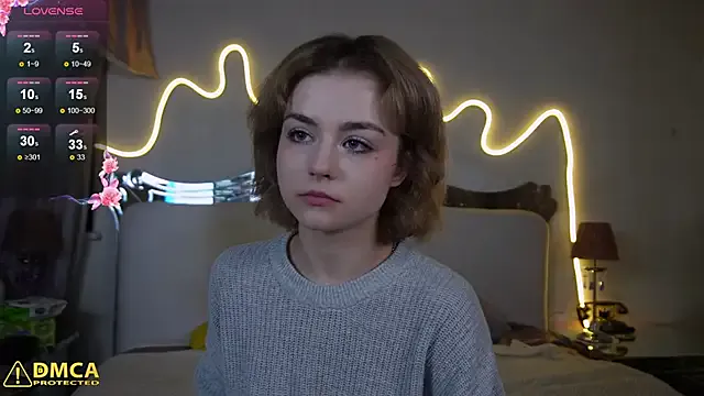 little__emily from StripChat is Freechat