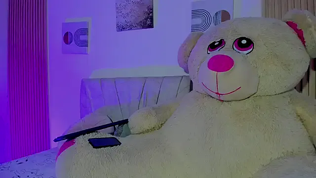 little_emiily_ from StripChat is Freechat