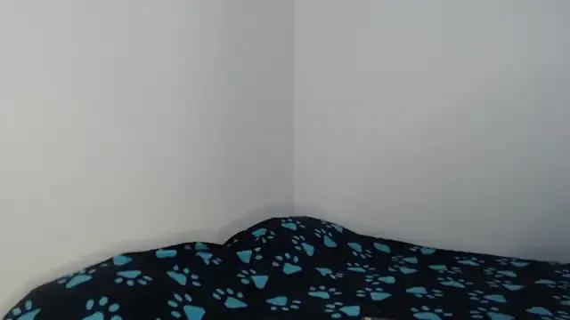 littleemma_77 from StripChat