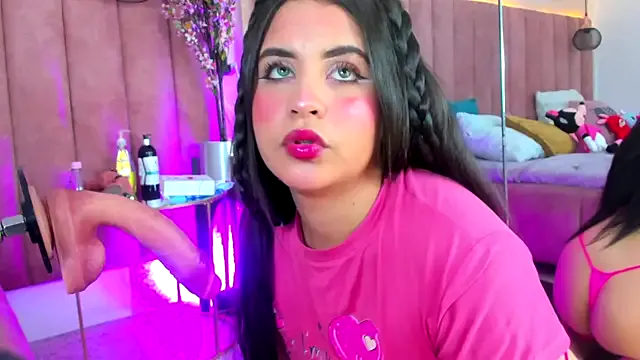 Girls: try live performances with matured performers, from dancing to quirks, in a variety of beautiful sex cams.