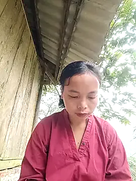 Lmaylili from StripChat is Freechat