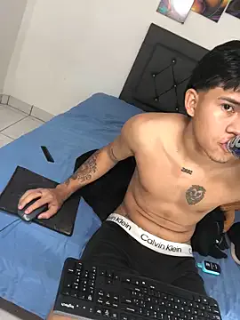 logannth from StripChat is Freechat