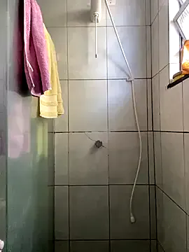 Loirinhaaa from StripChat