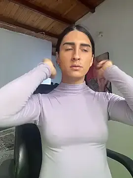 lola_diez from StripChat is Freechat