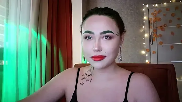 LolaMint_ from StripChat is Freechat