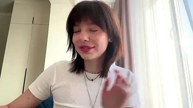 LollySimes from StripChat is Freechat