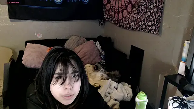 London_Ray from StripChat is Freechat