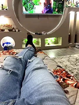 lora19922 from StripChat is Freechat