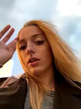 LoraaDoll from StripChat is Freechat