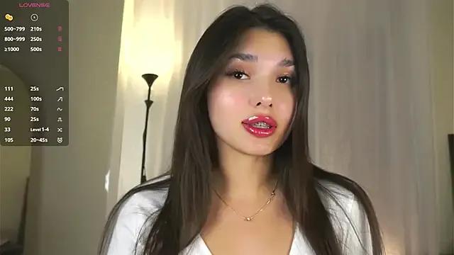 LoraAtcher from StripChat is Freechat