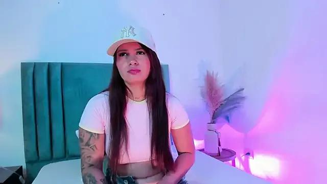 LoreleiBell from StripChat is Freechat