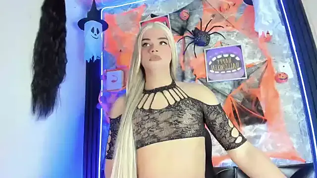 LoremsMistry from StripChat is Freechat