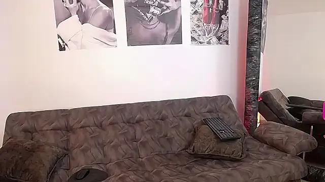 Girls: try live performances with matured performers, from dancing to quirks, in a variety of beautiful sex cams.