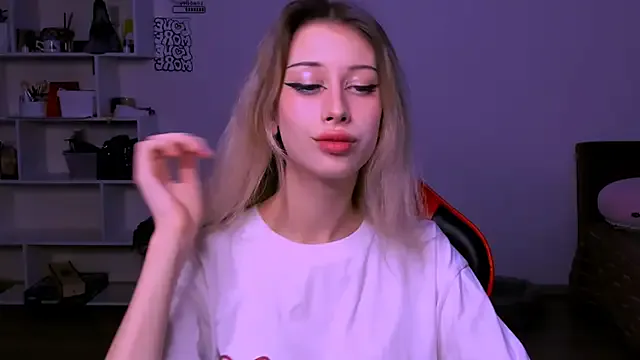 Girls: try live performances with matured performers, from dancing to quirks, in a variety of beautiful sex cams.