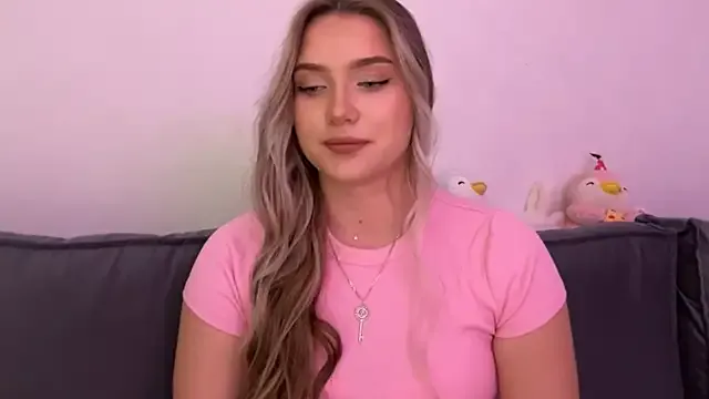 LouraStalter from StripChat is Freechat