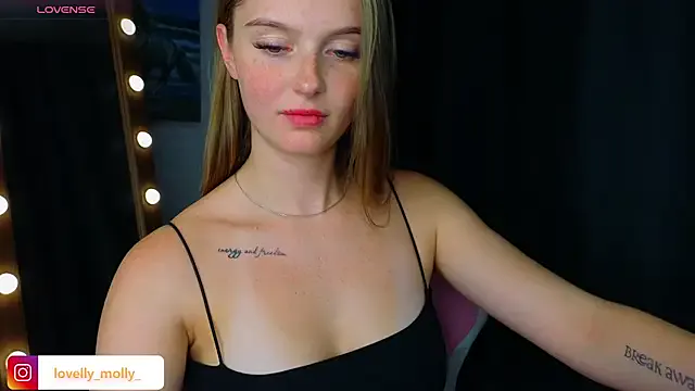 Lovelly_molly1 from StripChat is Freechat