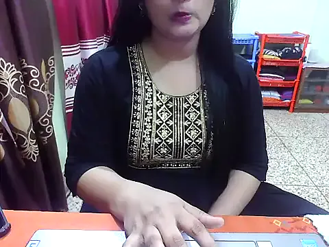 LovelyRose69 from StripChat is Freechat