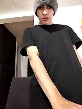 Loveshady981 from StripChat is Freechat